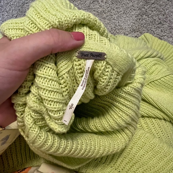 Free People Sweater - Picture 5 of 11